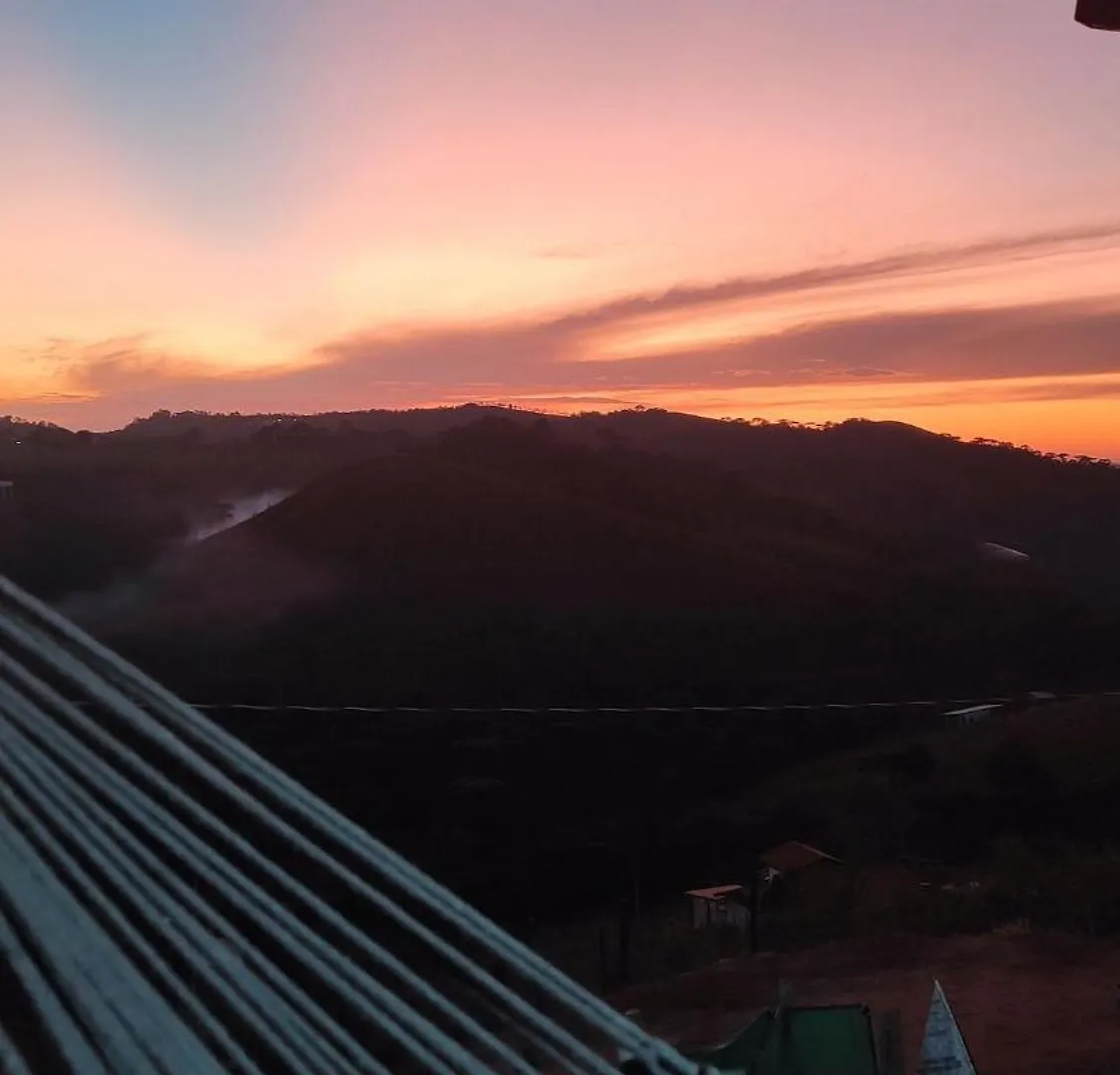 Chale Vale Feliz Para Fugir Do Agito Da Cidade Campos do Jordão 0*,